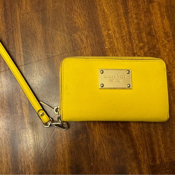Michael Kors Sunburst Yellow Wallet with strap wristlet - Picture 2 of 9